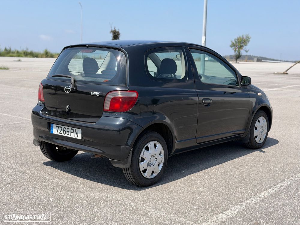 Toyota Yaris 1.0 Base - 3