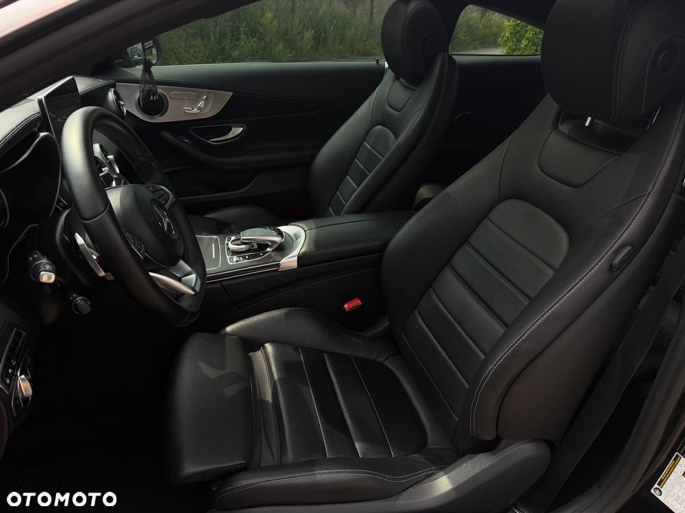 Mercedes-Benz Klasa C 300 4MATIC 9G-TRONIC - 21