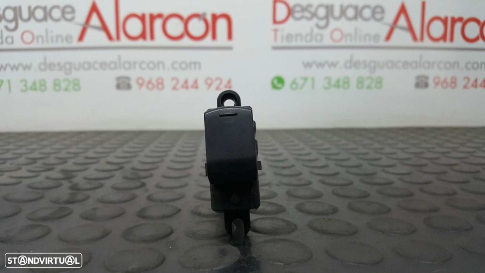 COMANDO DO ELEVADOR TRASEIRO DIREITO NISSAN PATHFINDER (R51) 2.5 DCI XE - 1