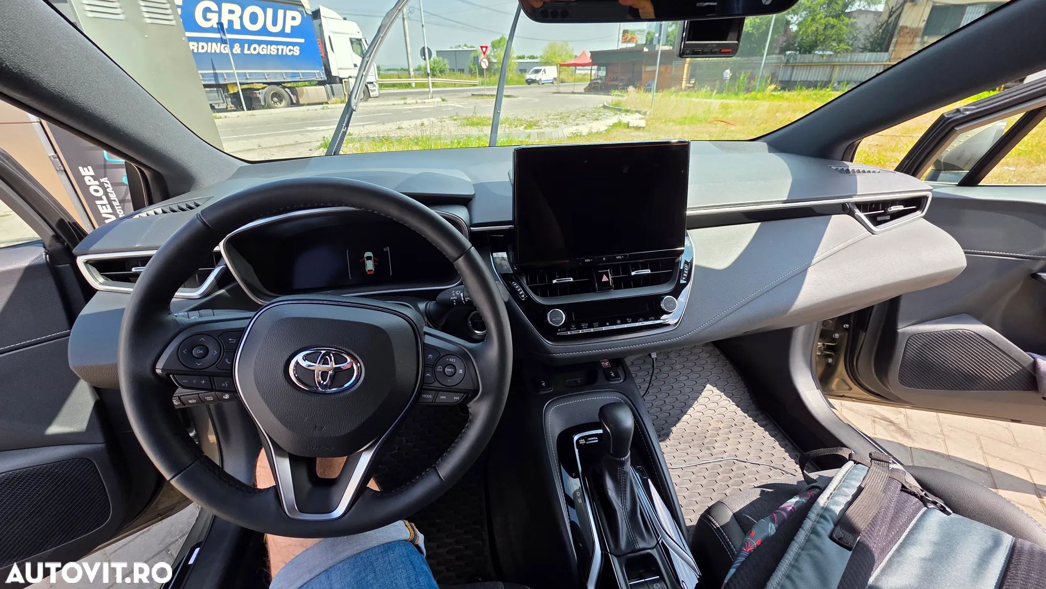 Toyota Corolla 1.8 HSD Dynamic - 1