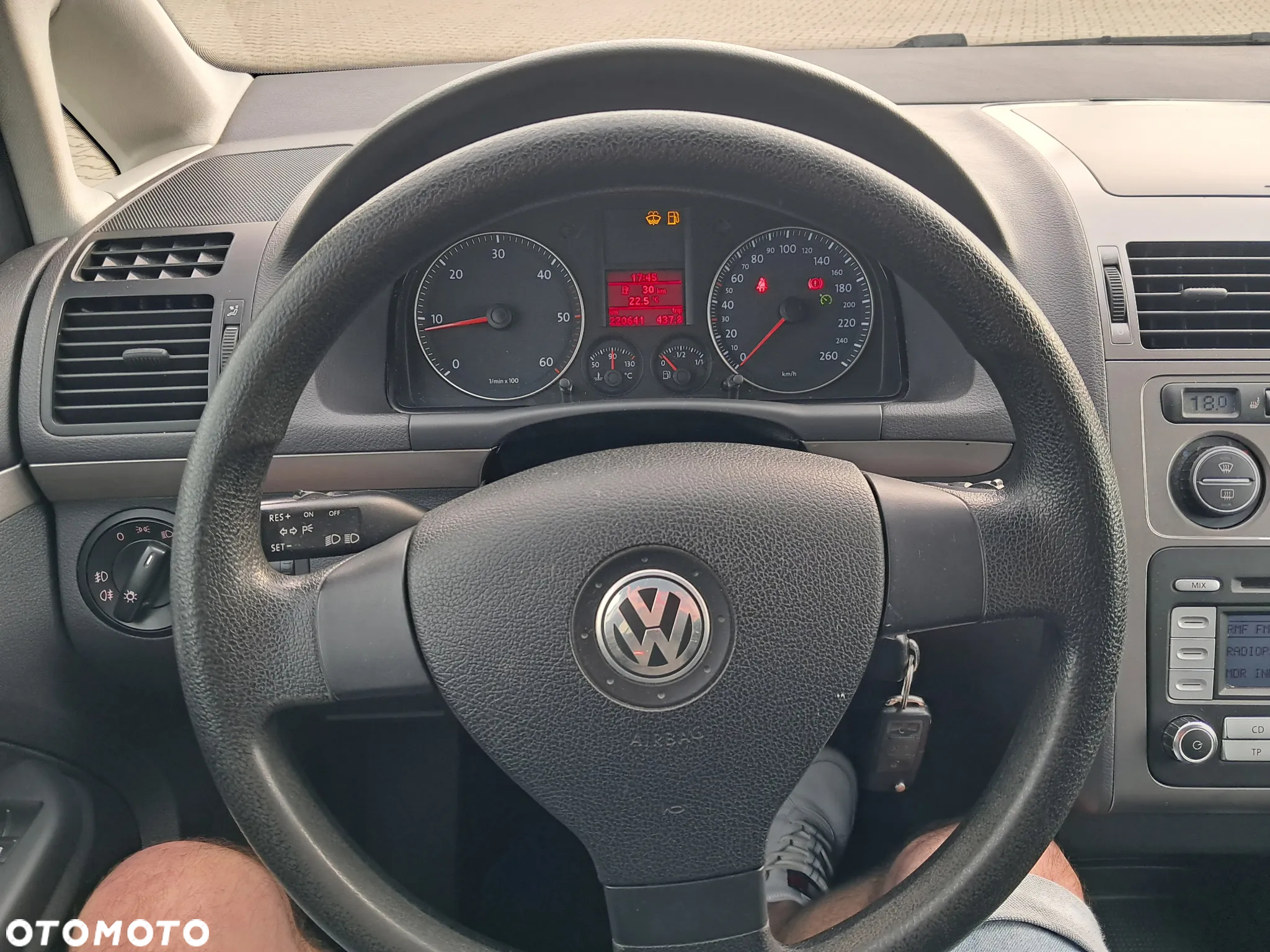 Volkswagen Touran 1.9 TDI DPF Highline - 23