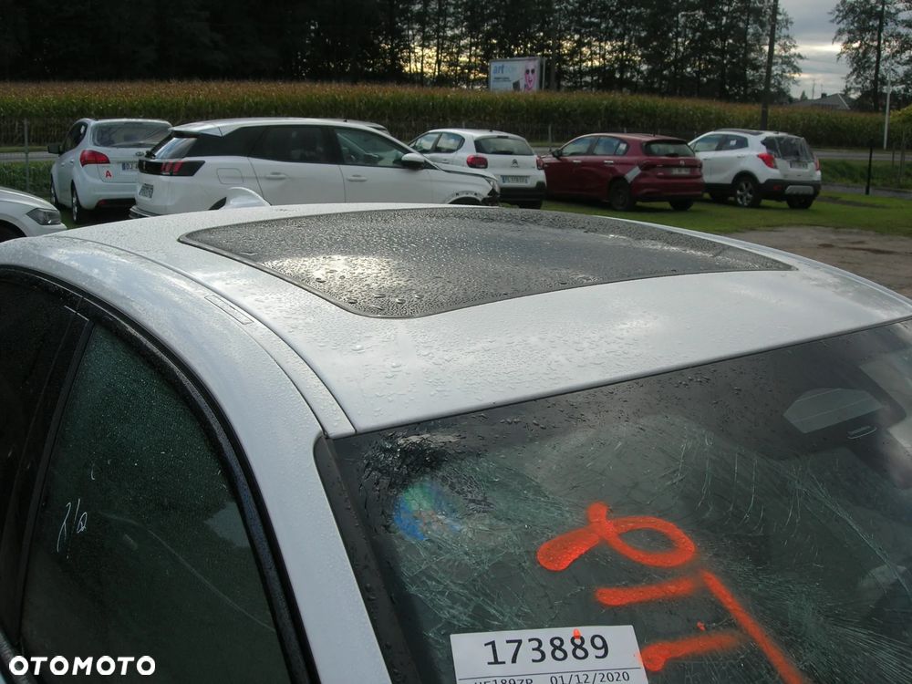 BMW Seria 3 330d xDrive - 10