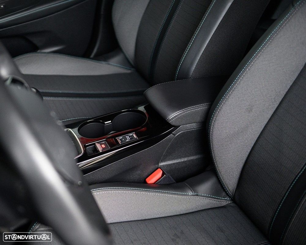 Peugeot 2008 1.2 PureTech Allure Pack - 24