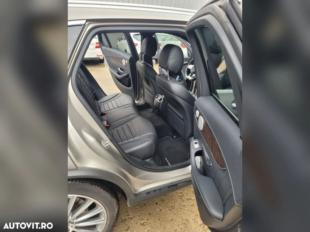 Mercedes-Benz GLC AMG 43 4MATIC - 12