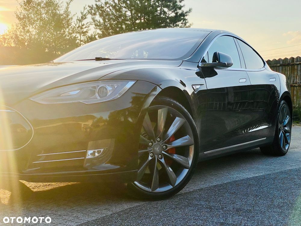Tesla Model S Performance - 3