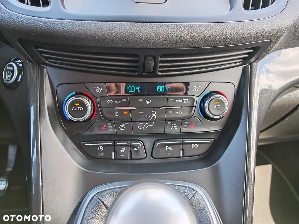 Ford Kuga 1.5 EcoBoost 2x4 ST-Line - 27