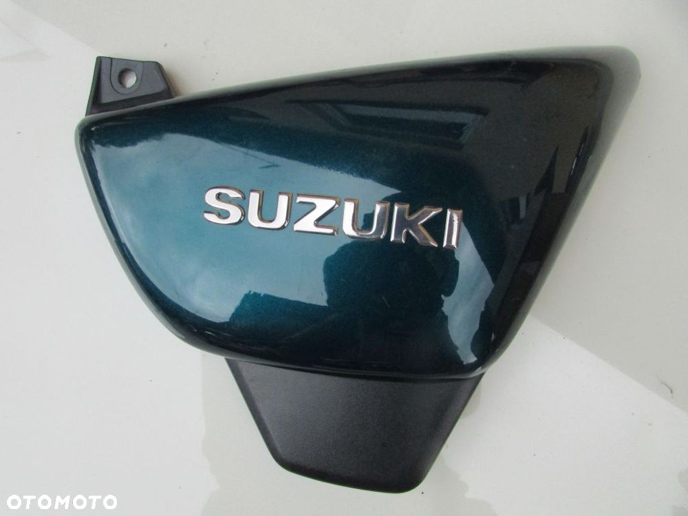 Suzuki GZ 125 Marauder owiewka boczek prawy - 1