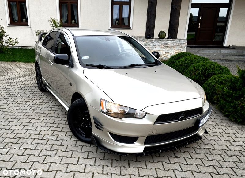Mitsubishi Lancer - 28
