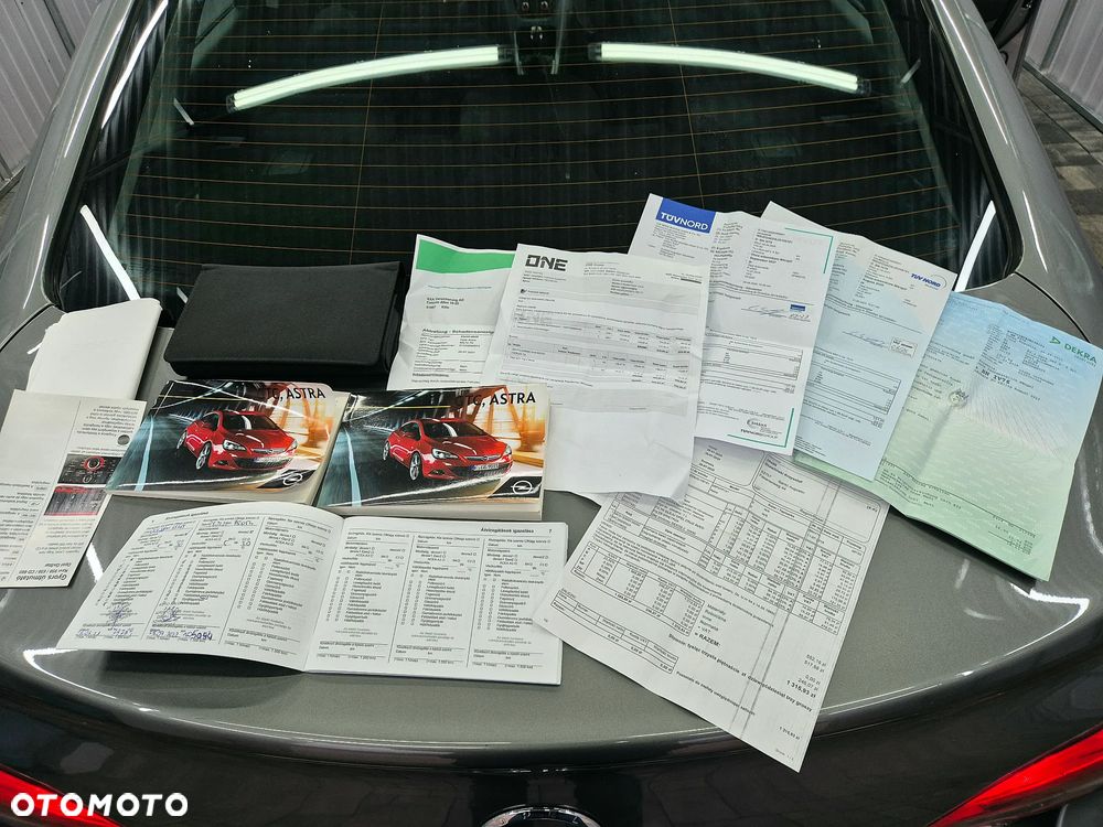 Opel Astra 1.6 Executive EU6 - 17