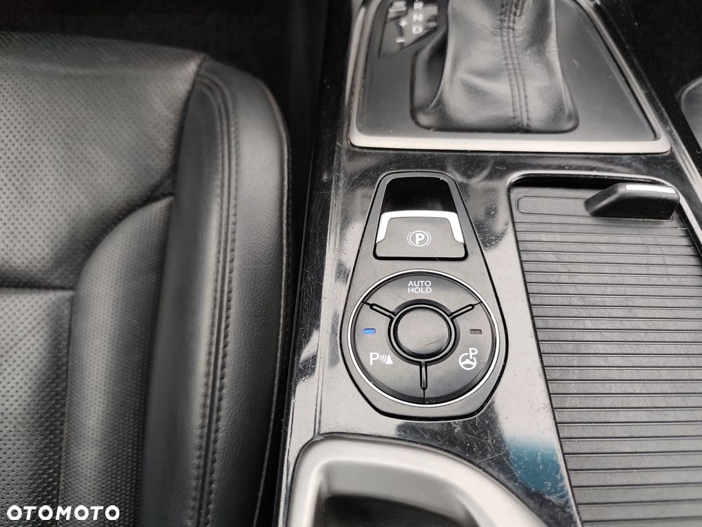 Hyundai i40 Kombi blue 1.7 CRDi DCT Premium - 32