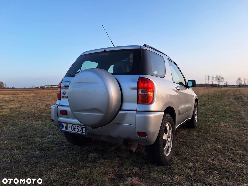 Toyota RAV4 1.8 VVT-i 4x2 - 8