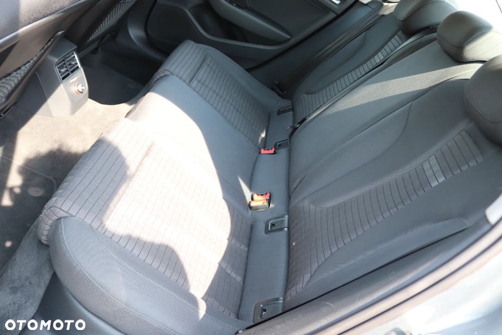 Audi A3 Limousine 2.0 TDI quattro S tronic sport - 24