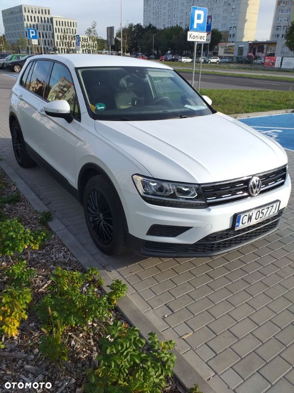 Volkswagen Tiguan - 1