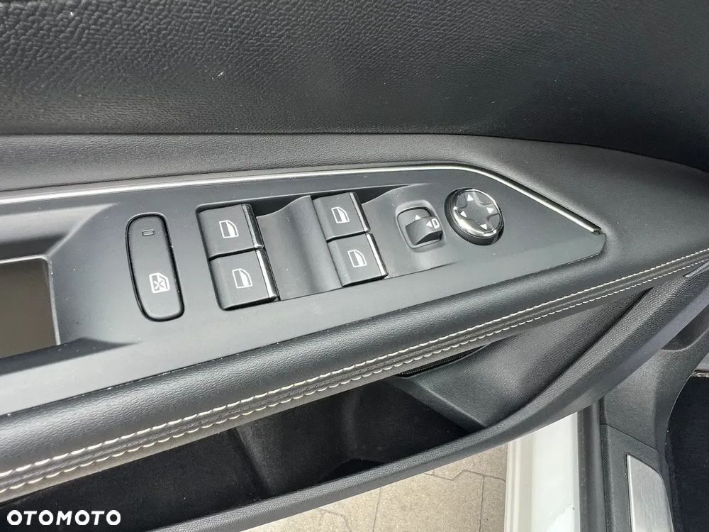 Peugeot 5008 BlueHDi 130 EAT8 GT - 16