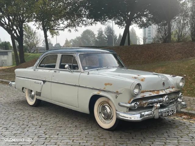 Ford Crestline - 1