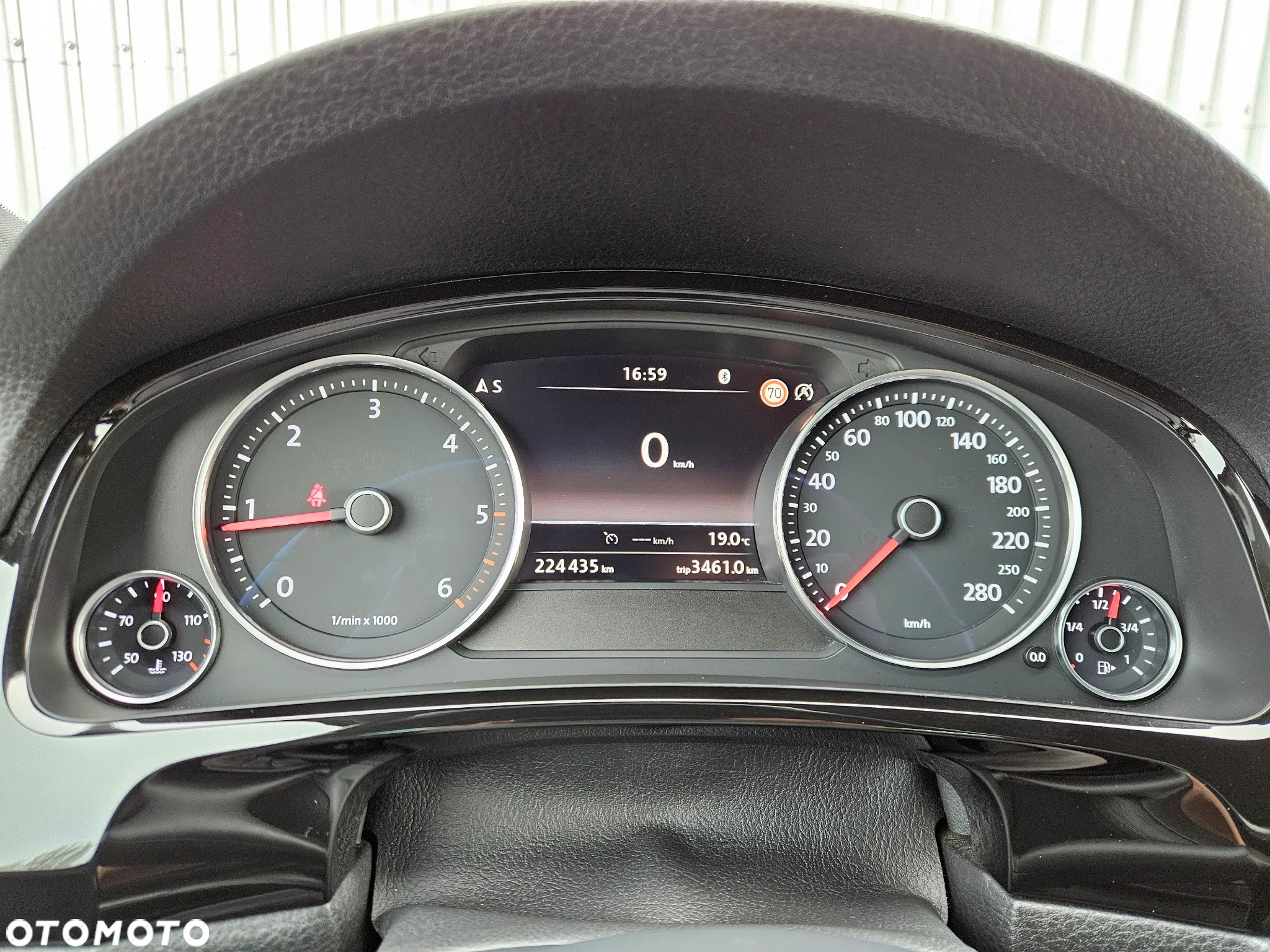 Volkswagen Touareg 3.0 V6 TDI BMT Perfectline R-Style - 10