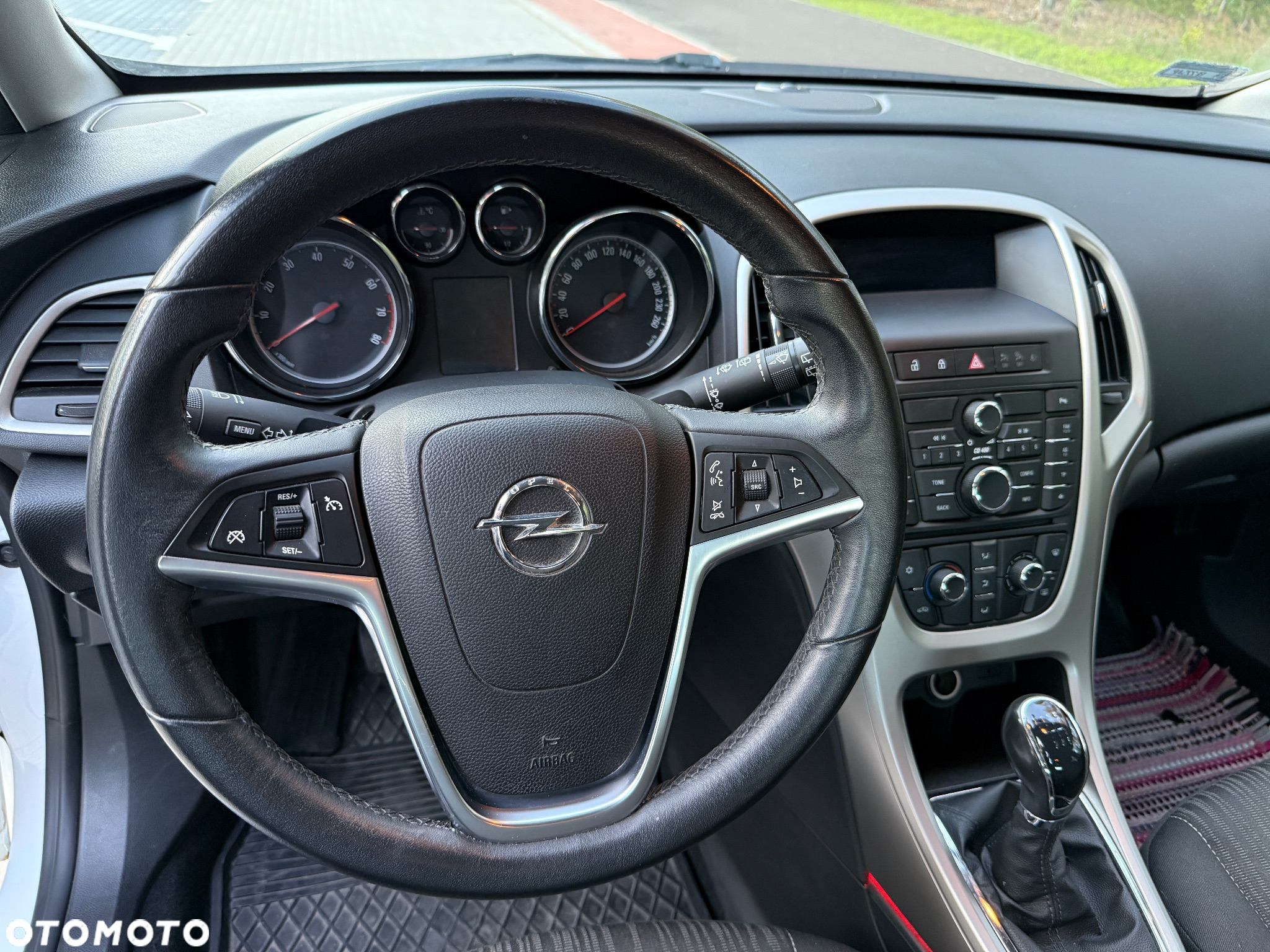 Opel Astra IV 1.4 T Cosmo - 15