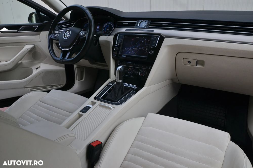 Volkswagen Passat 2.0 TDI DSG 4Motion Highline - 10