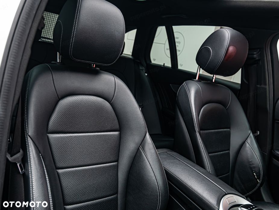 Mercedes-Benz Klasa C 300 9G-TRONIC - 8