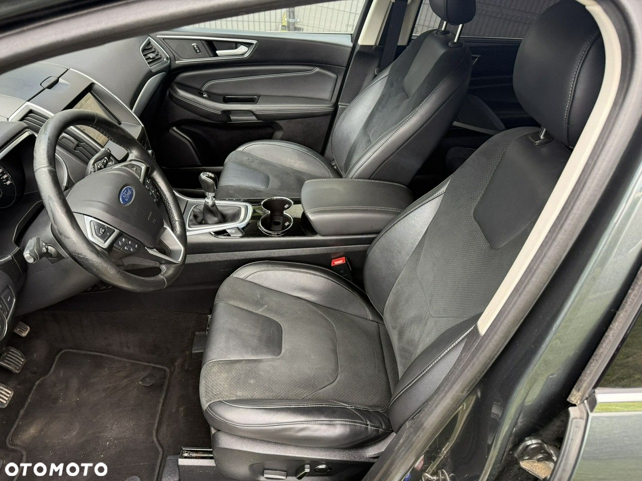 Ford S-Max - 25