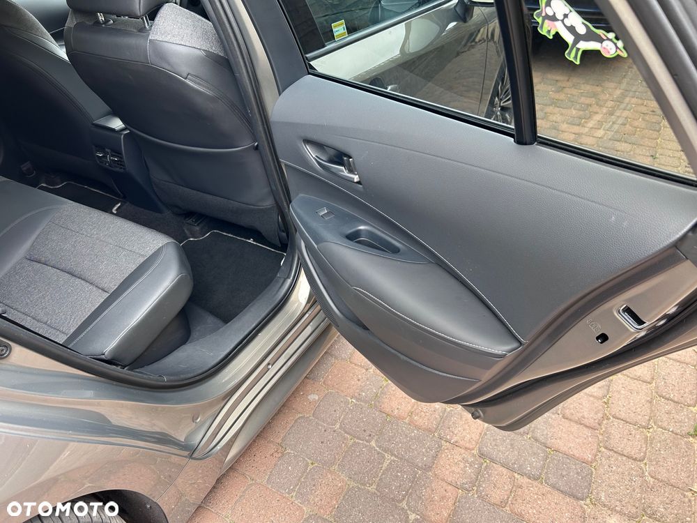 Toyota Corolla 2.0 Hybrid Style - 26