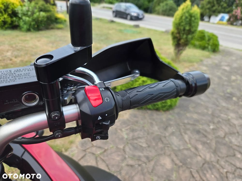 Suzuki V-STROM - 14