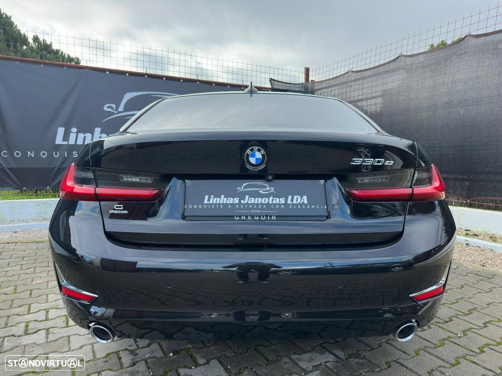 BMW 330 e Aut. Luxury Line - 7