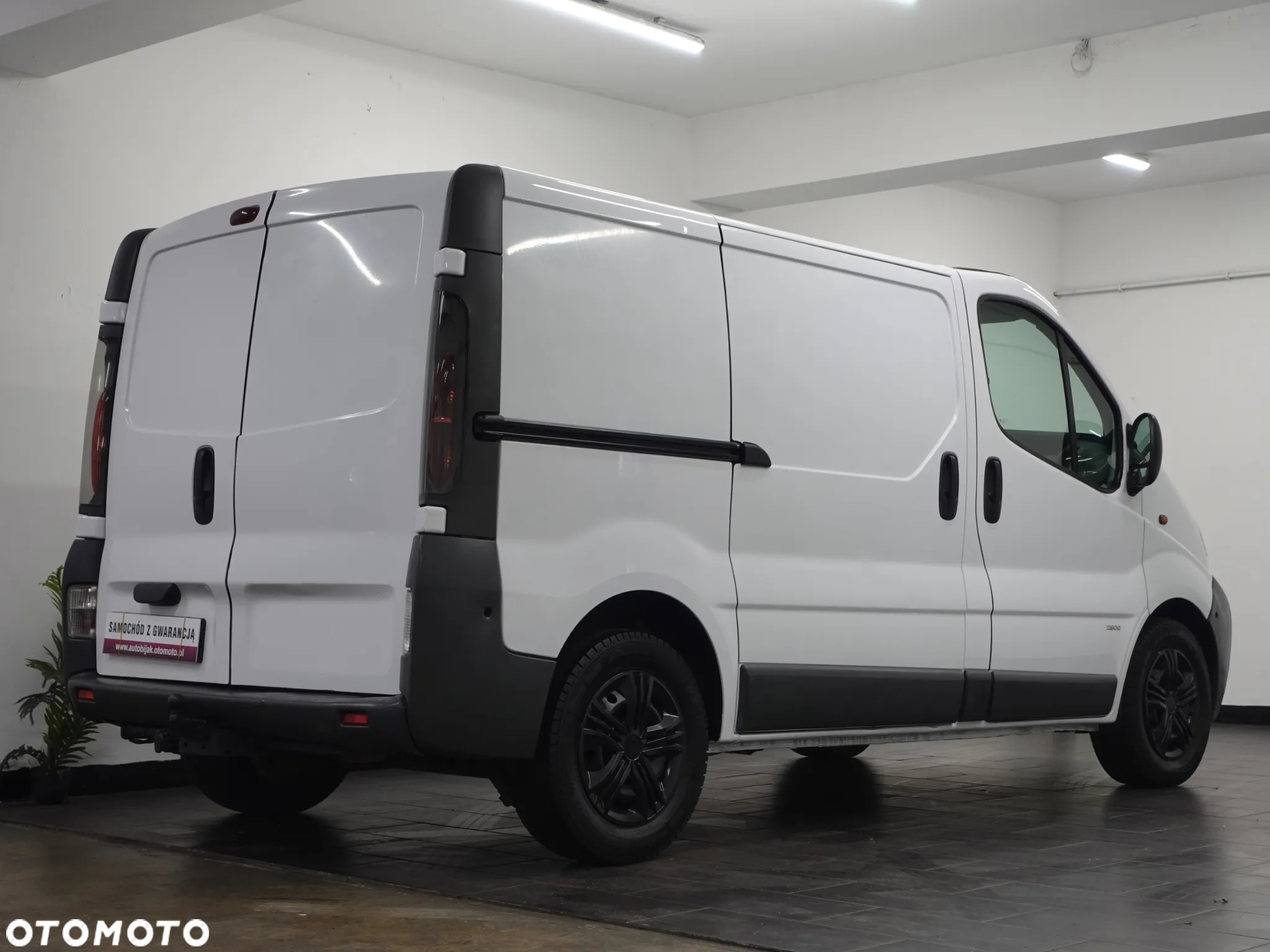 Opel Vivaro - 10