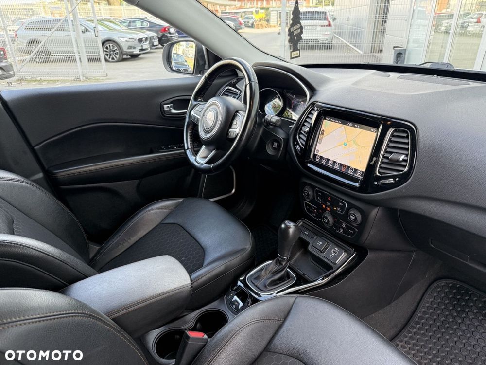 Jeep Compass - 29