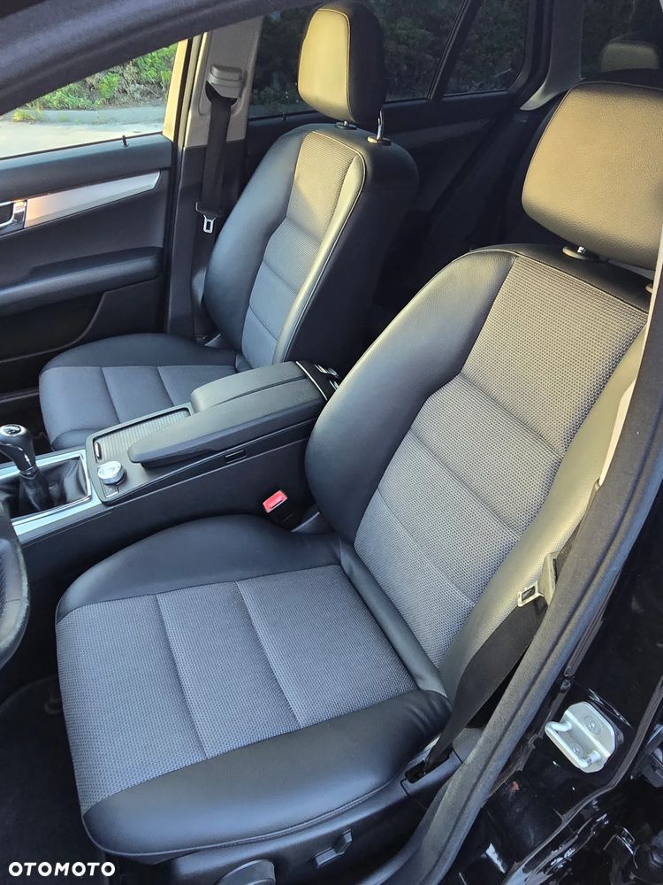 Mercedes-Benz Klasa C 180 BlueEFFICIENCY Avantgarde - 18