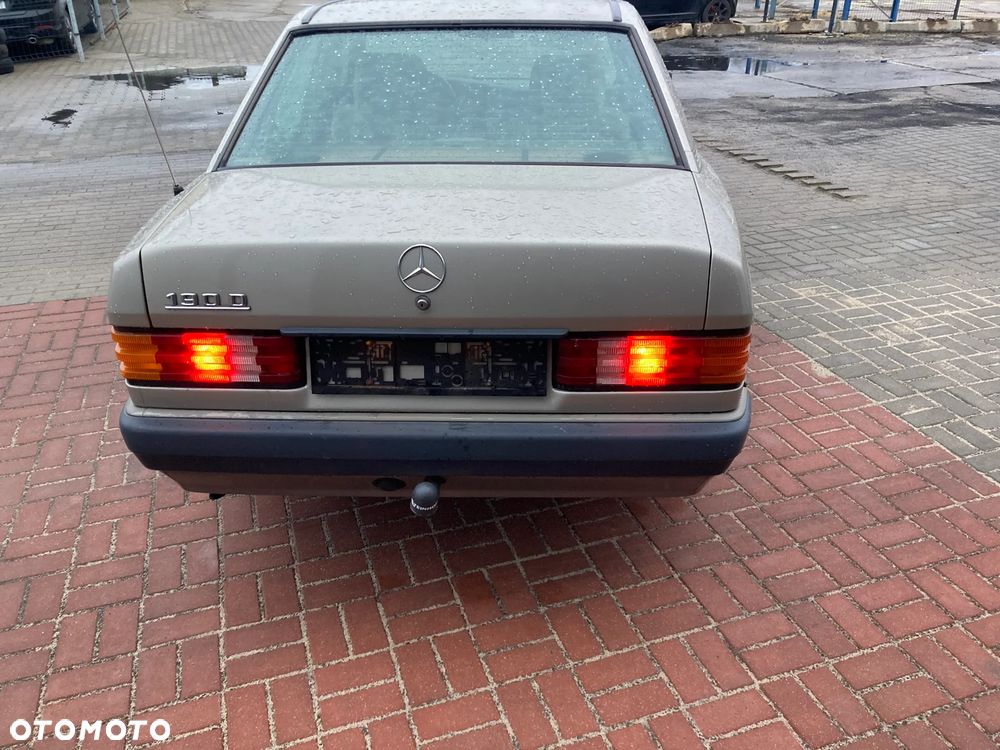 Mercedes-Benz W201 (190) - 5
