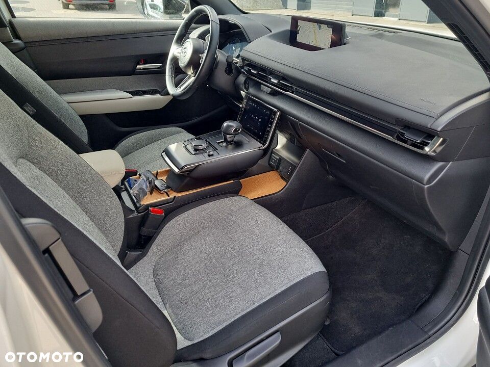 Mazda MX-30 - 13