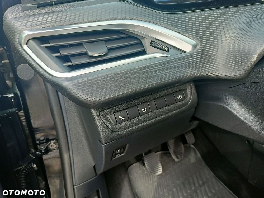 Peugeot 2008 1.6 e-HDi Allure S&S - 37