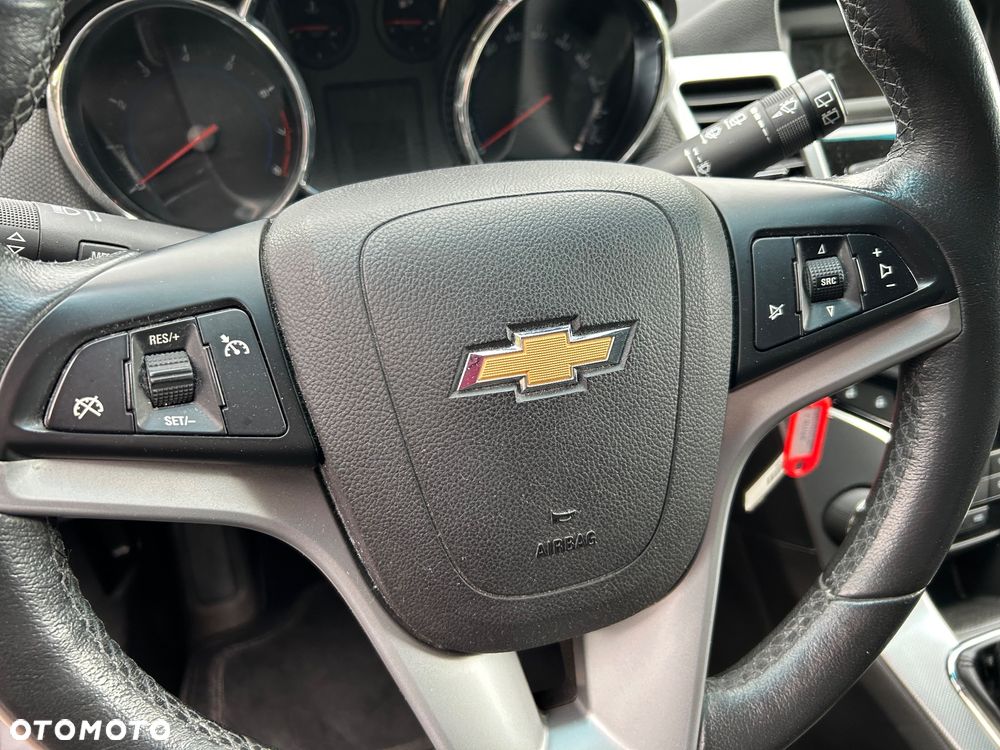 Chevrolet Cruze 1.8 LTZ - 19