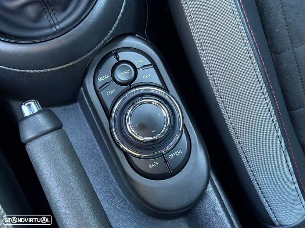 MINI 5 Portas Cooper S Premium JCW Auto - 40