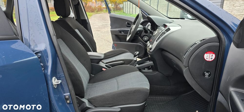 Kia Ceed Cee'd 1.6 Crdi Comfort + - 17