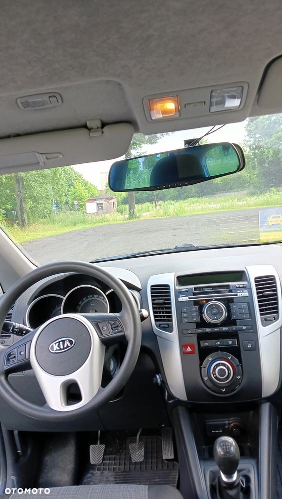 Kia Venga 1.4 CRDi M - 13