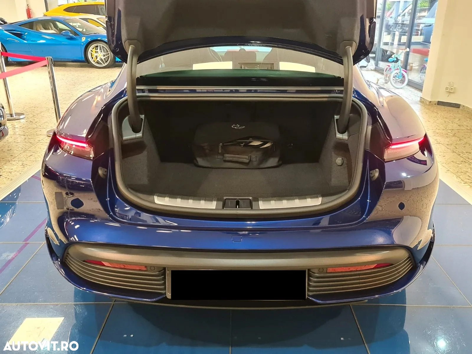 Porsche Taycan - 3