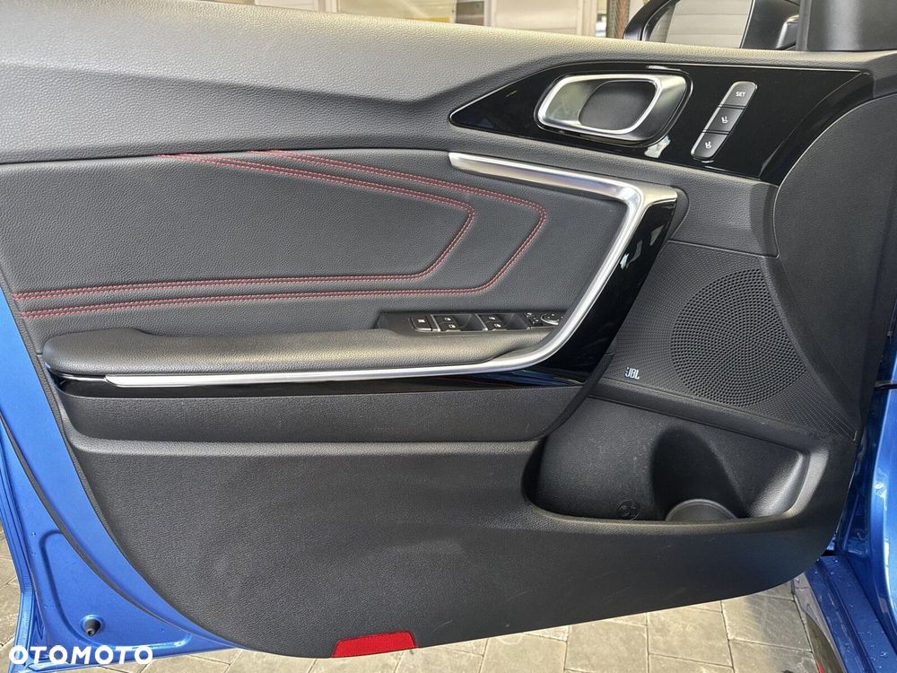 Kia ProCeed 1.6 T-GDI GT DCT - 14