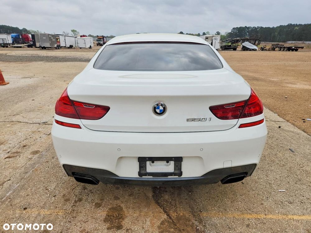 BMW Seria 6 650i - 7