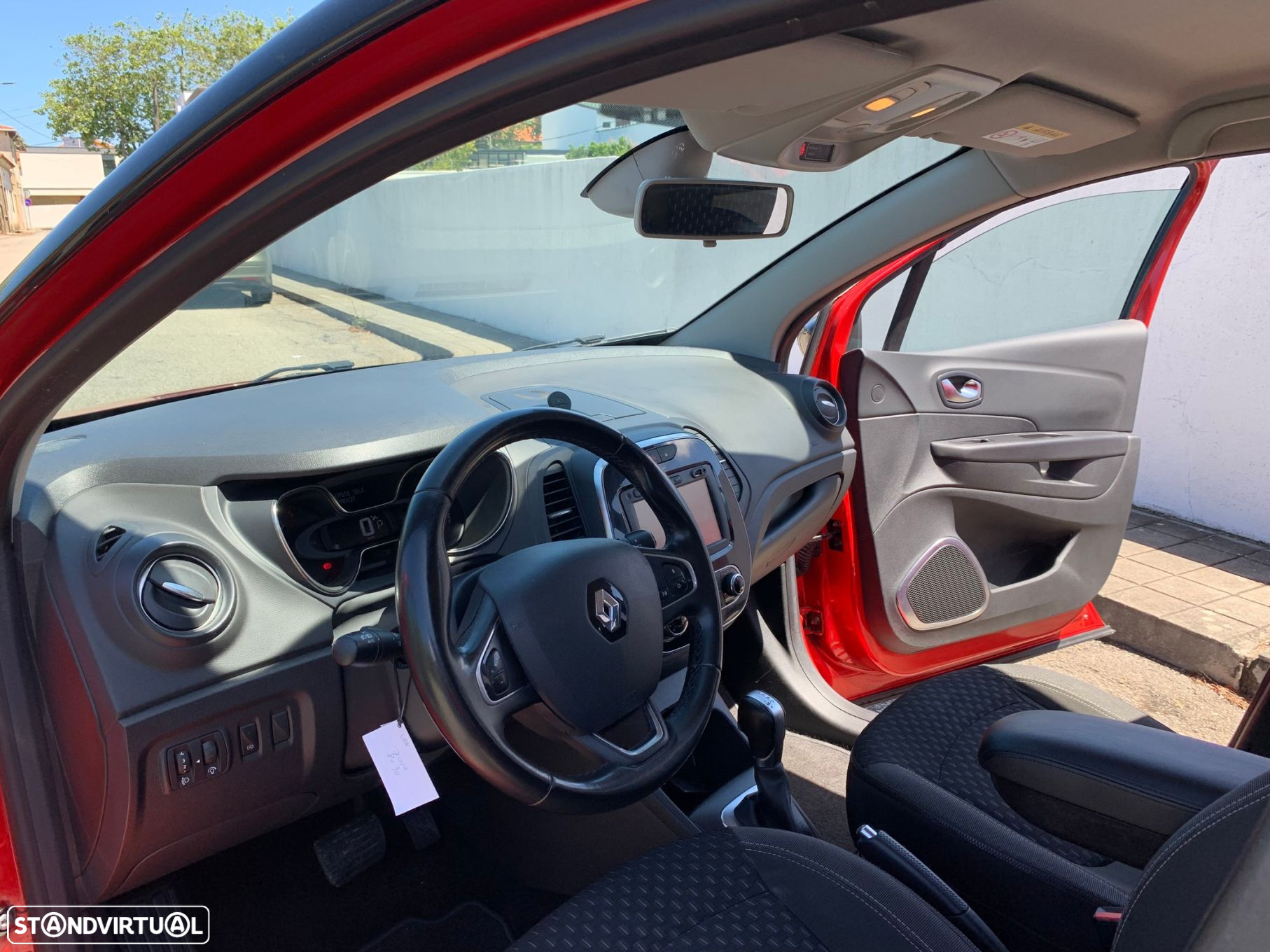 Renault Captur - 17