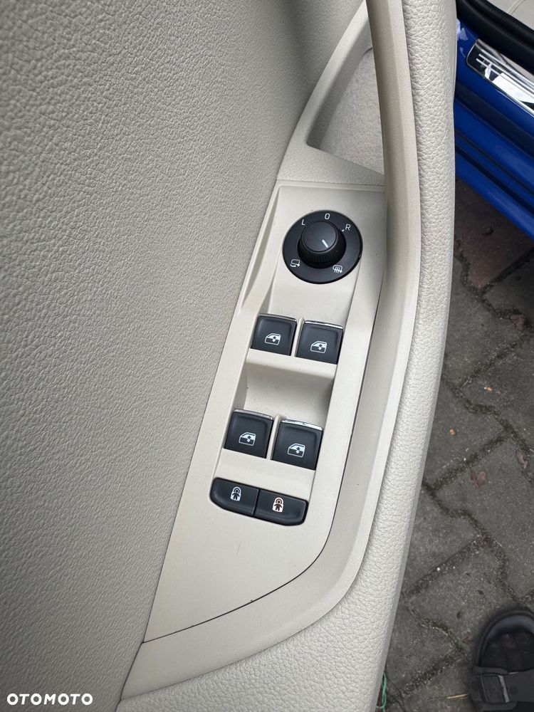 Skoda Superb 2.0 TDI Premium Edition - 13
