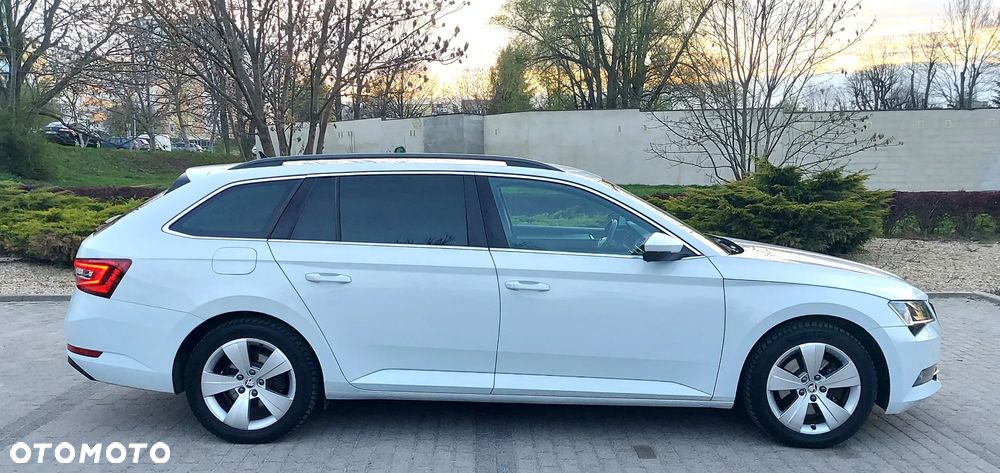 Skoda Superb 2.0 TDI Style - 25