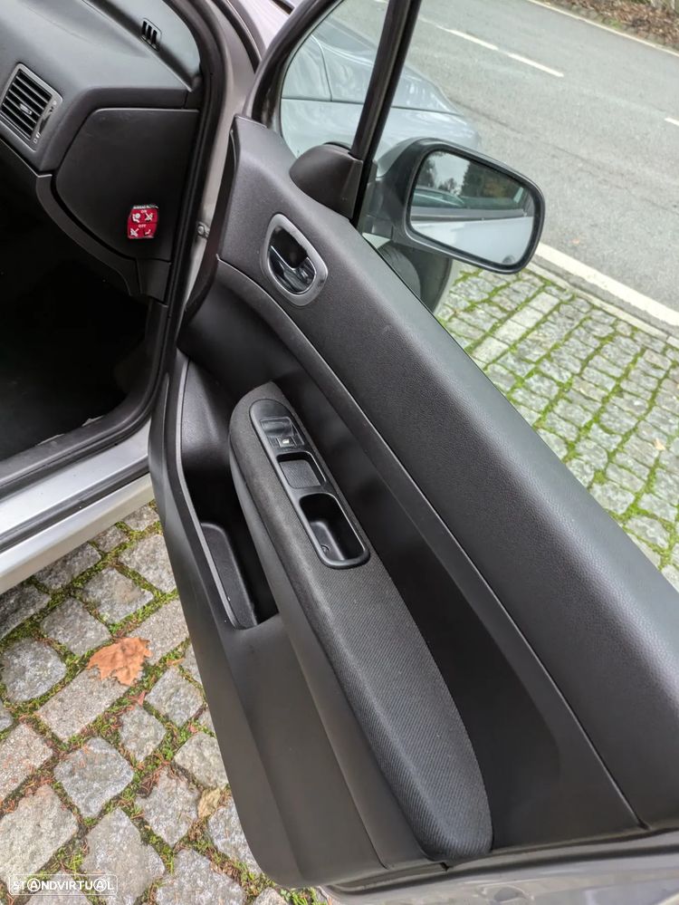 Peugeot 307 Break 1.4 HDi XS - 21