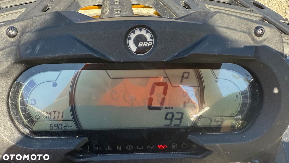 Can-Am Outlander Max - 9