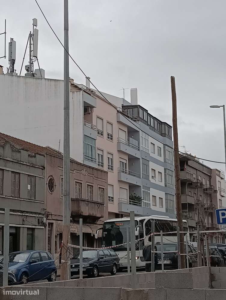 Prédios +Anexos Vende-se Baixa da Banheira ao Pé CGD - Grande imagem: 3/8