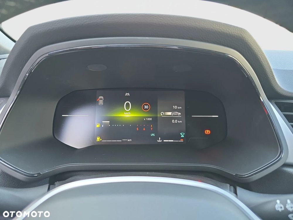 Renault Captur - 17