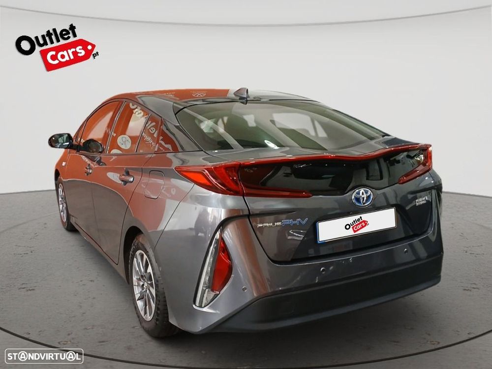 Toyota Prius - 4