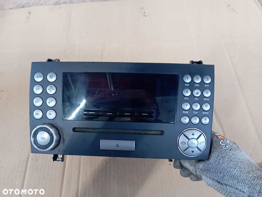 MERCEDES SLK II W171 R171 AMG RADIO EKRAN A1718200586 - 1