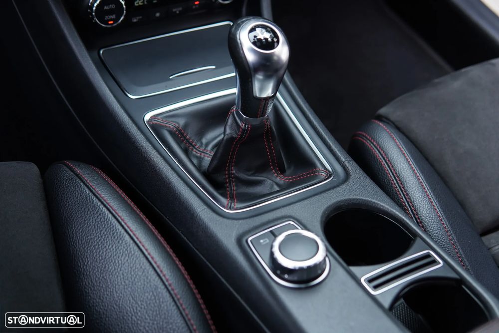 Mercedes-Benz A 180 d AMG Line - 57